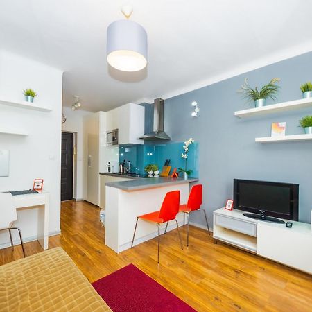 Cozy Studio Next To The Metro And City Center 바르샤바 외부 사진